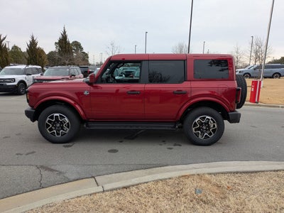 2026 Ford Bronco Outer Banks