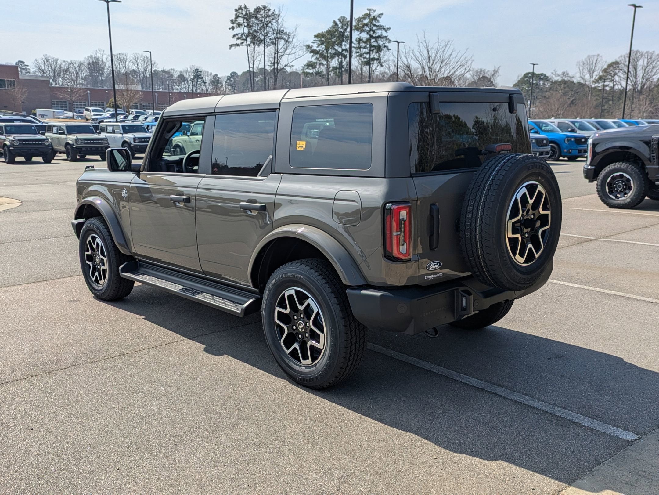2026 Ford Bronco Outer Banks