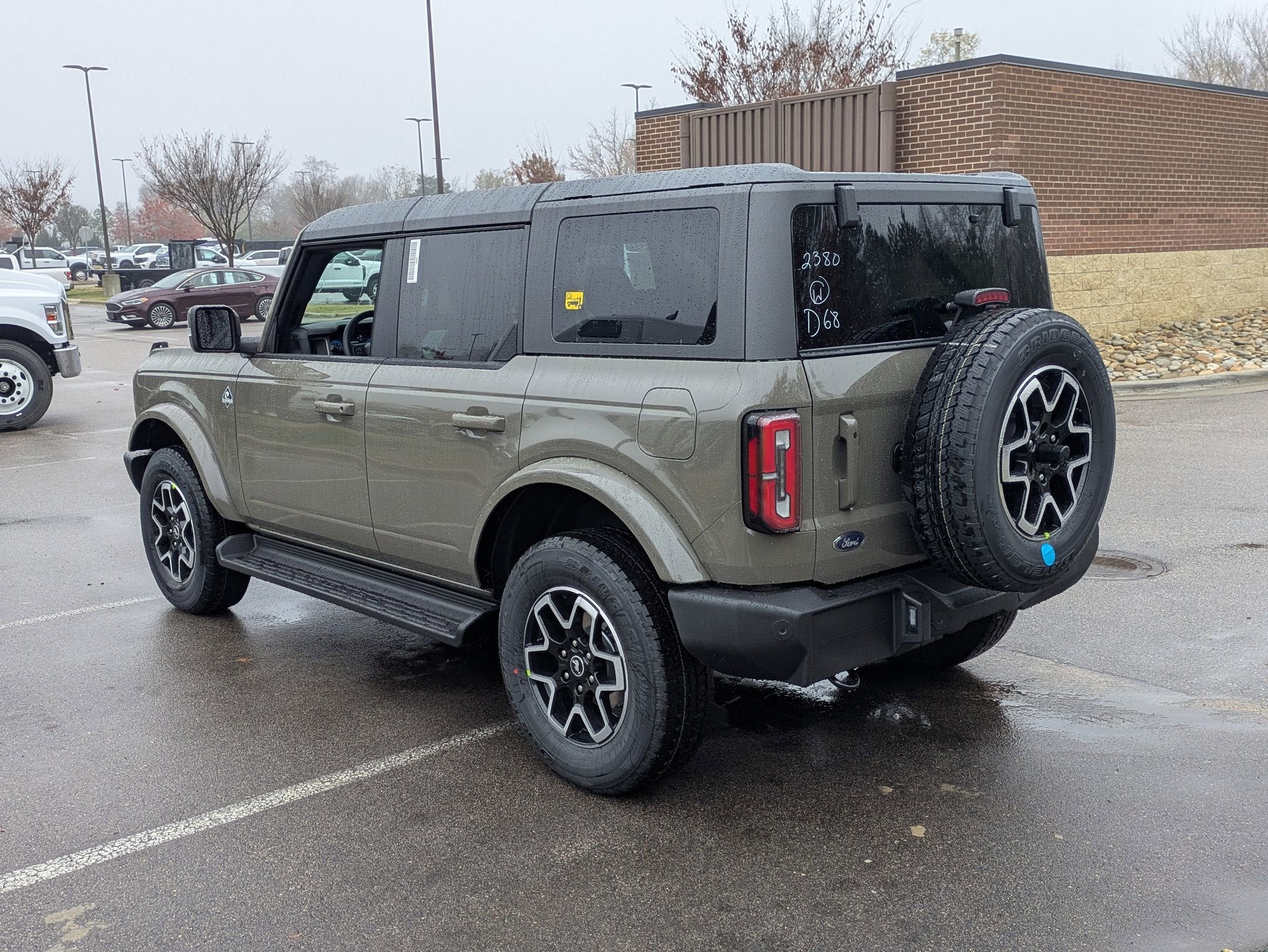2025 Ford Bronco Outer Banks