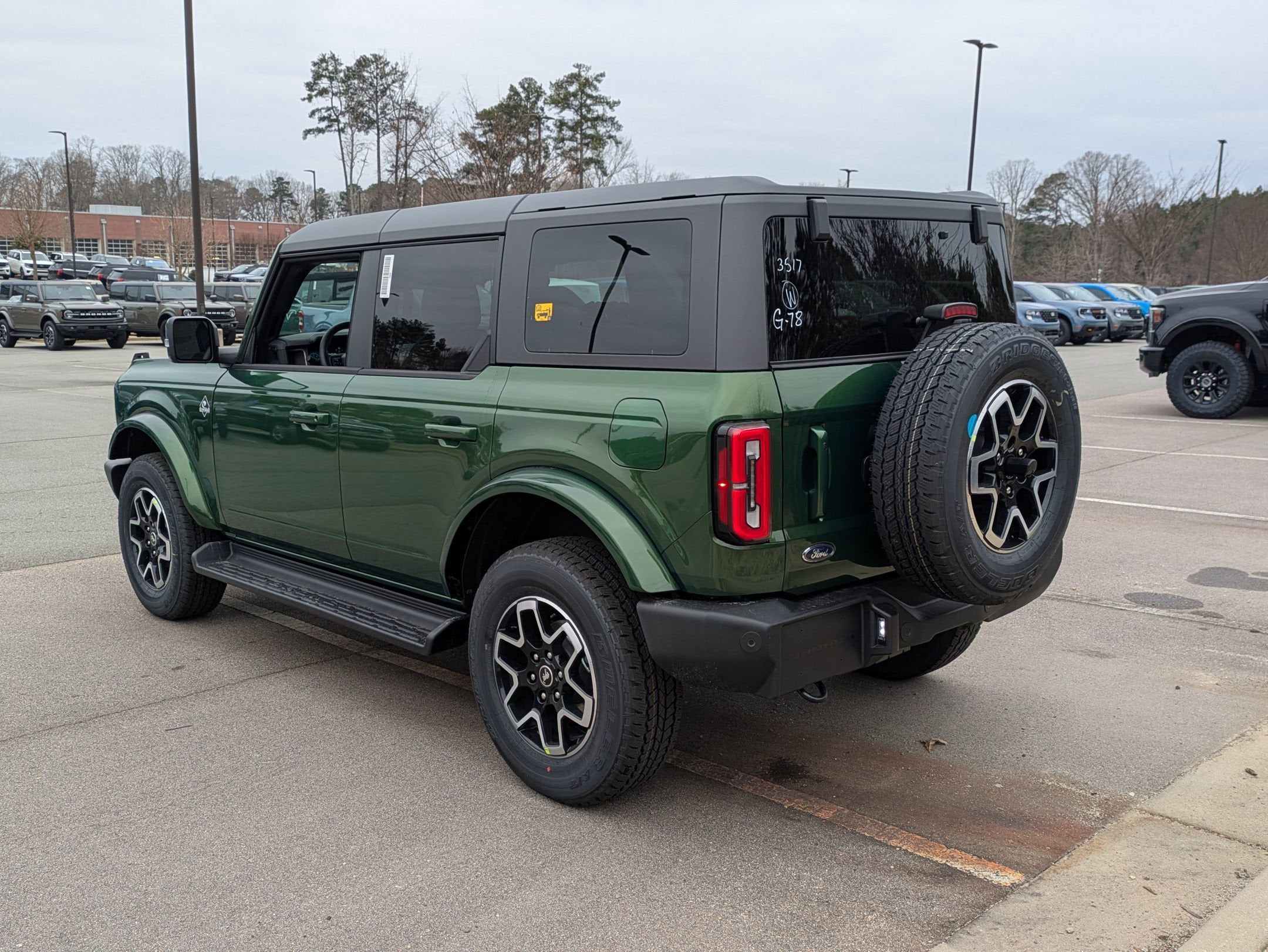 2025 Ford Bronco Outer Banks