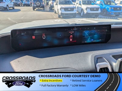 2025 Ford Expedition Max Active - Crossroads Courtesy Demo