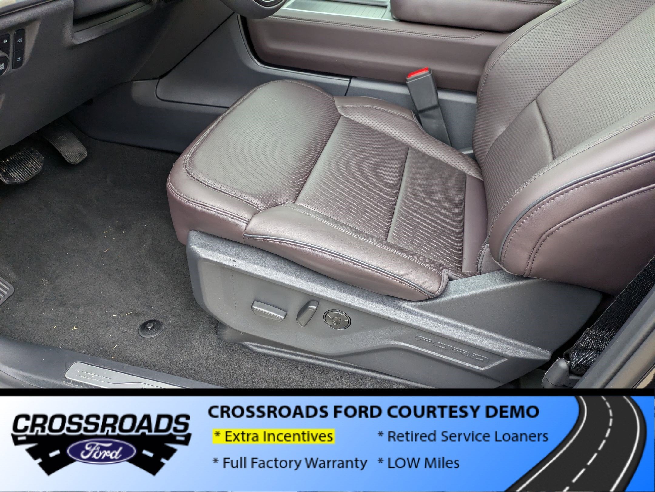 2025 Ford Expedition Max Platinum - Crossroads Courtesy Demo