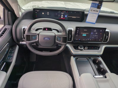 2026 Ford Expedition Platinum - Crossroads Courtesy Demo