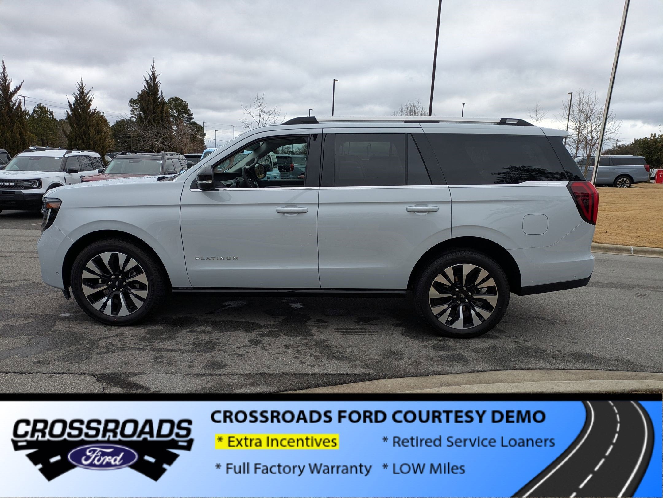 2025 Ford Expedition Platinum - Crossroads Courtesy Demo