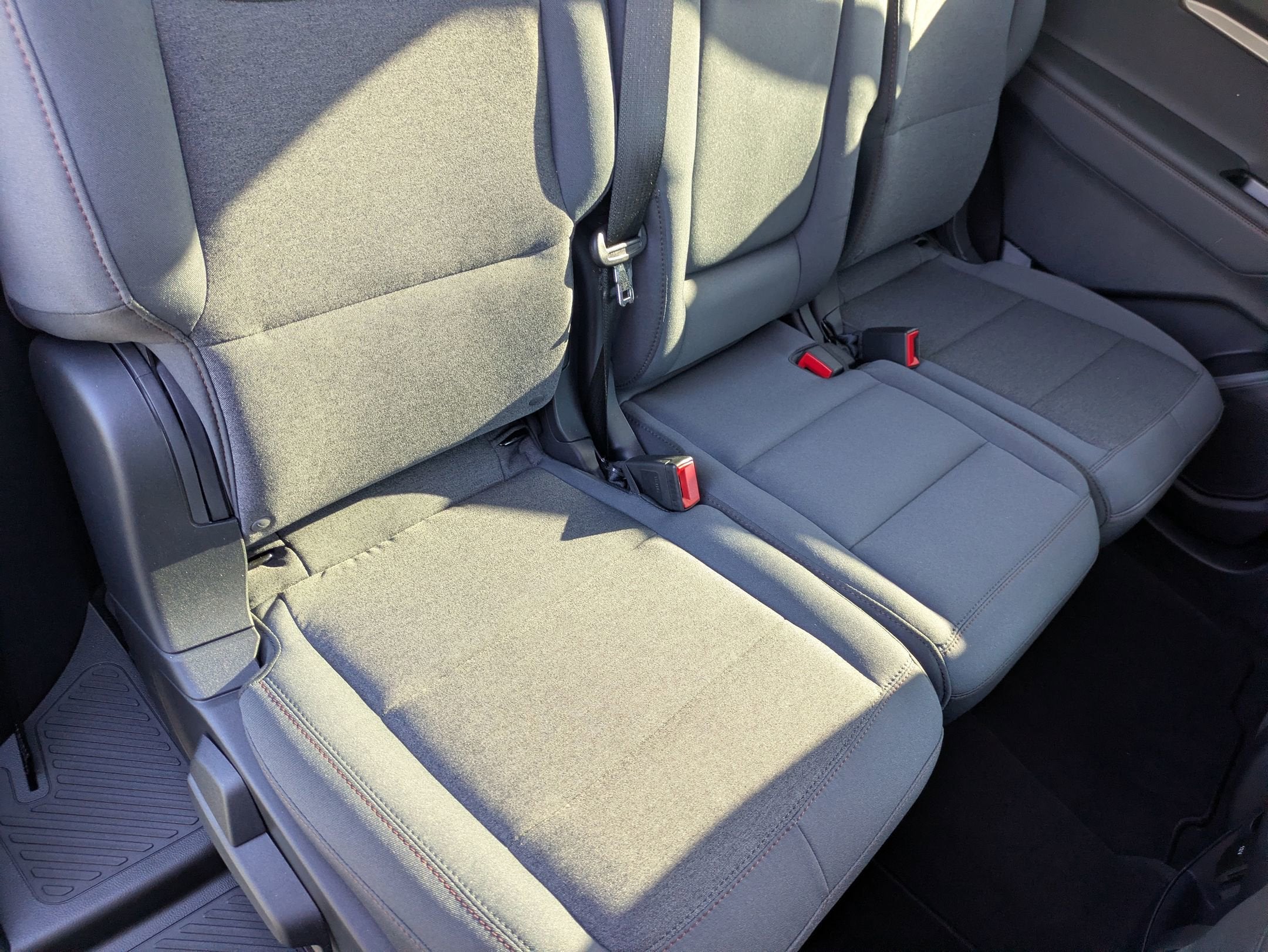 2026 Ford Explorer Active w/100A Pkg - Crossroads Courtesy Demo