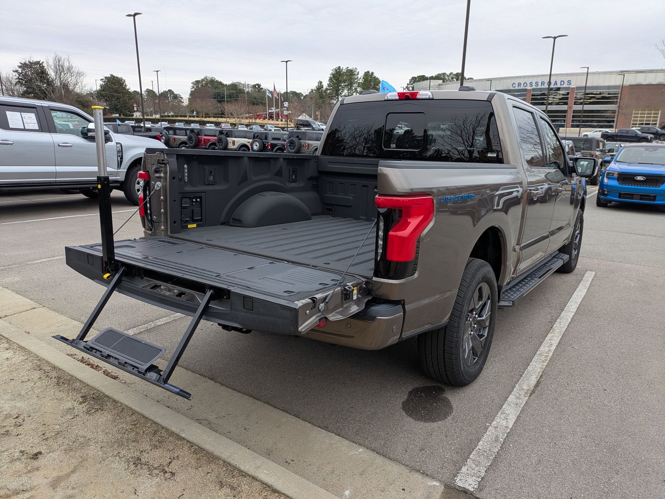 2023 Ford F-150 Lightning LARIAT