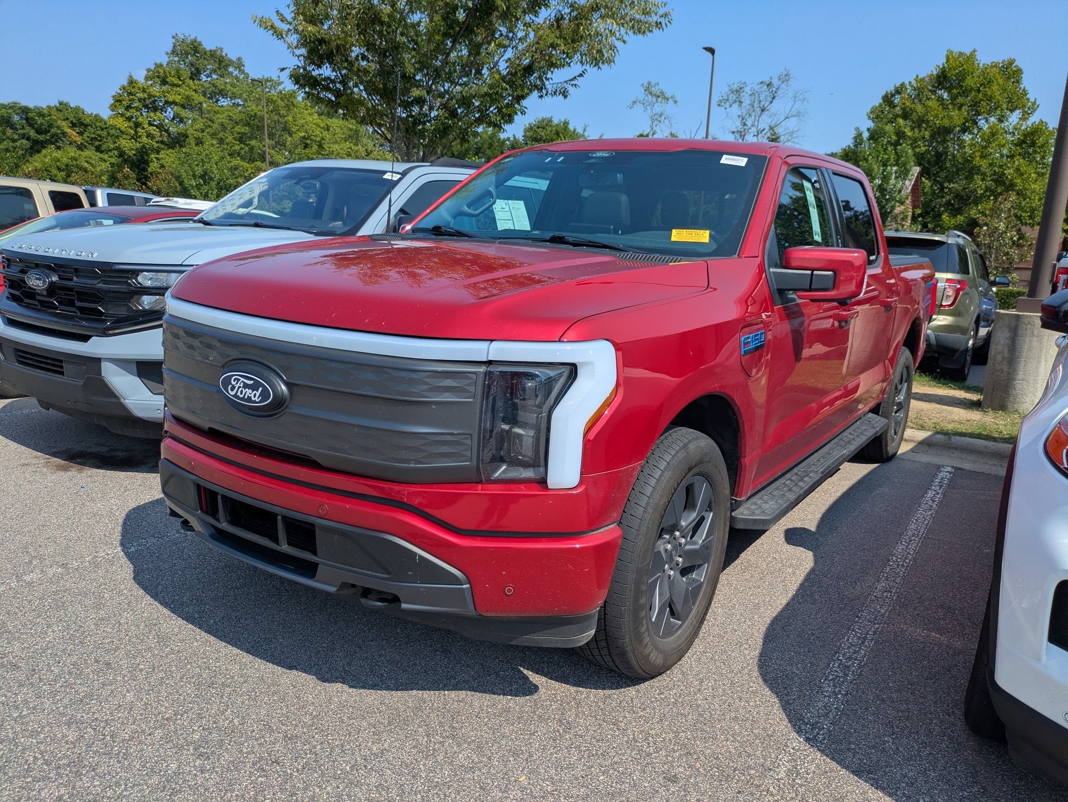 2024 Ford F-150 Lightning LARIAT