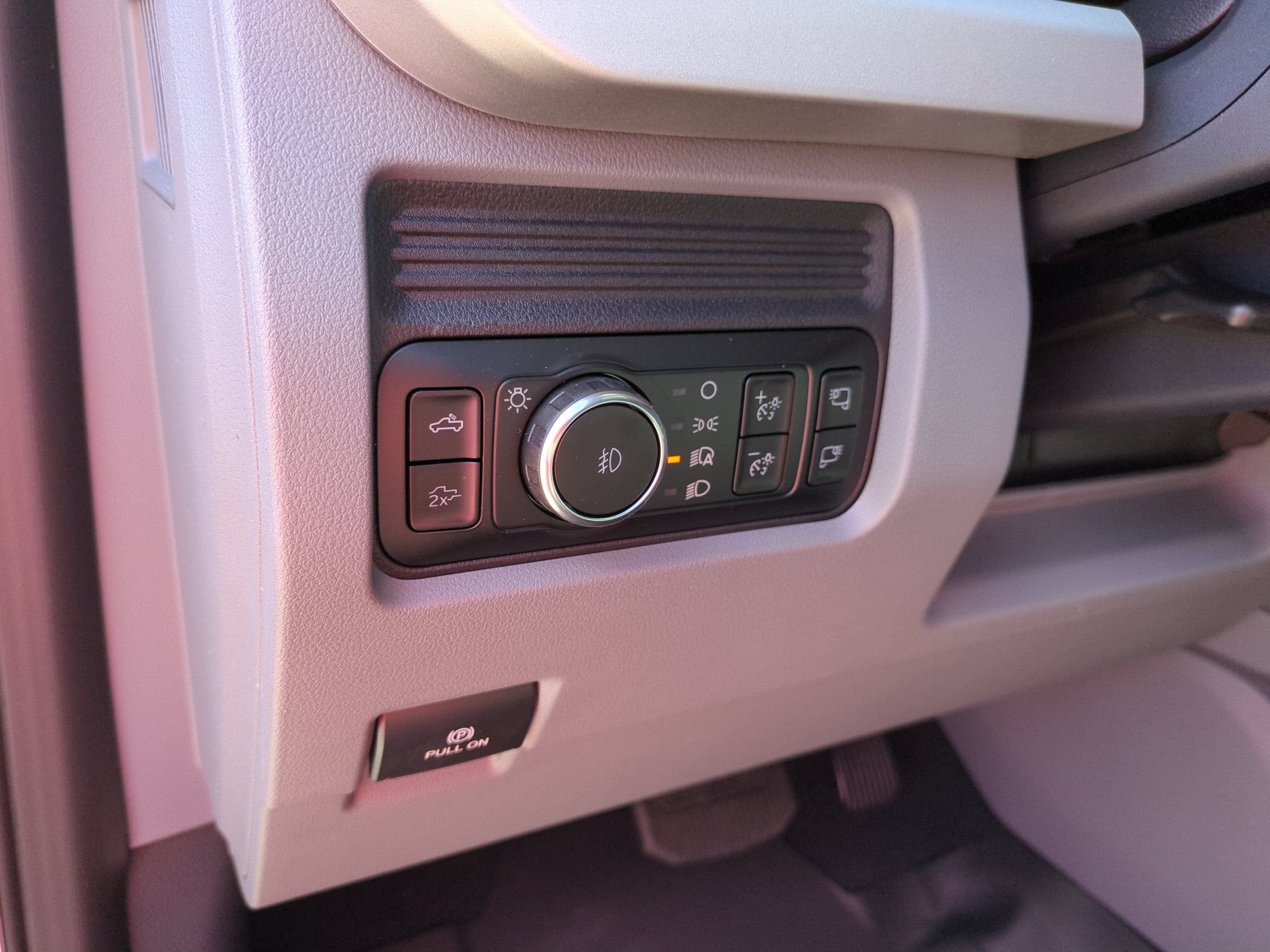 2027 Ford Super Duty F-250 SRW XLT