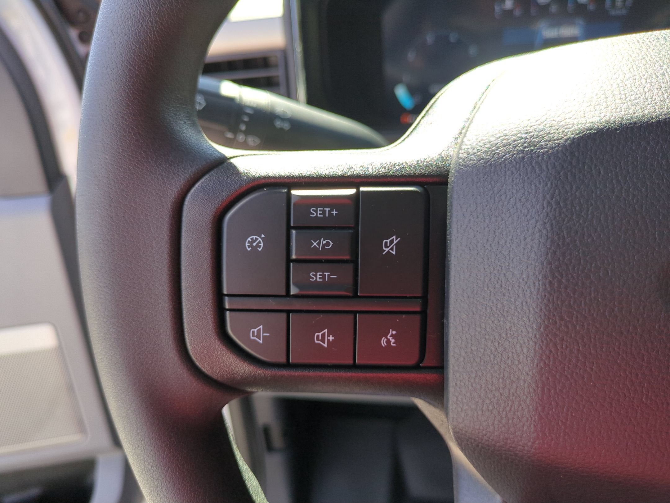 2027 Ford Super Duty F-250 SRW XLT