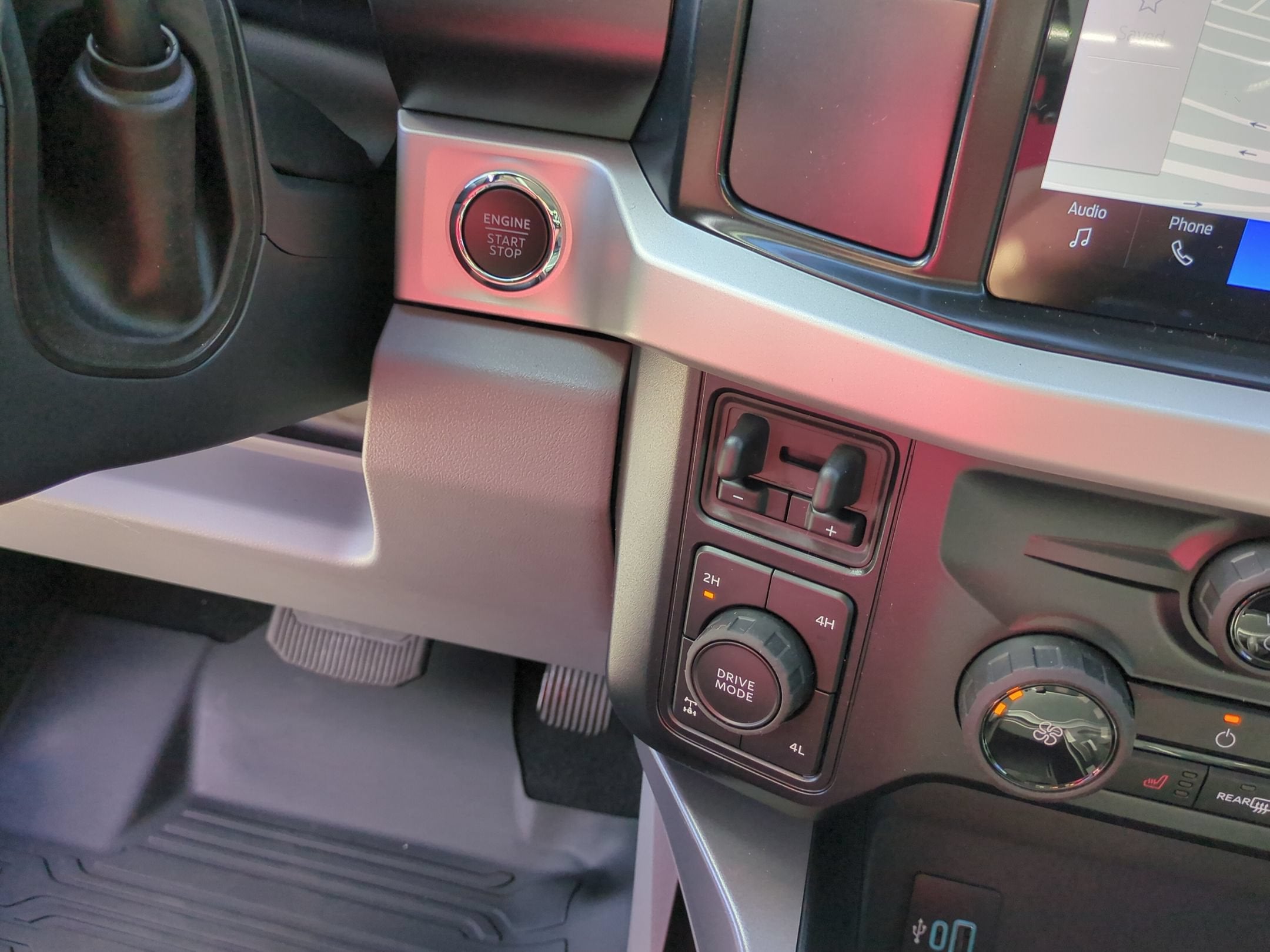 2027 Ford Super Duty F-250 SRW XLT