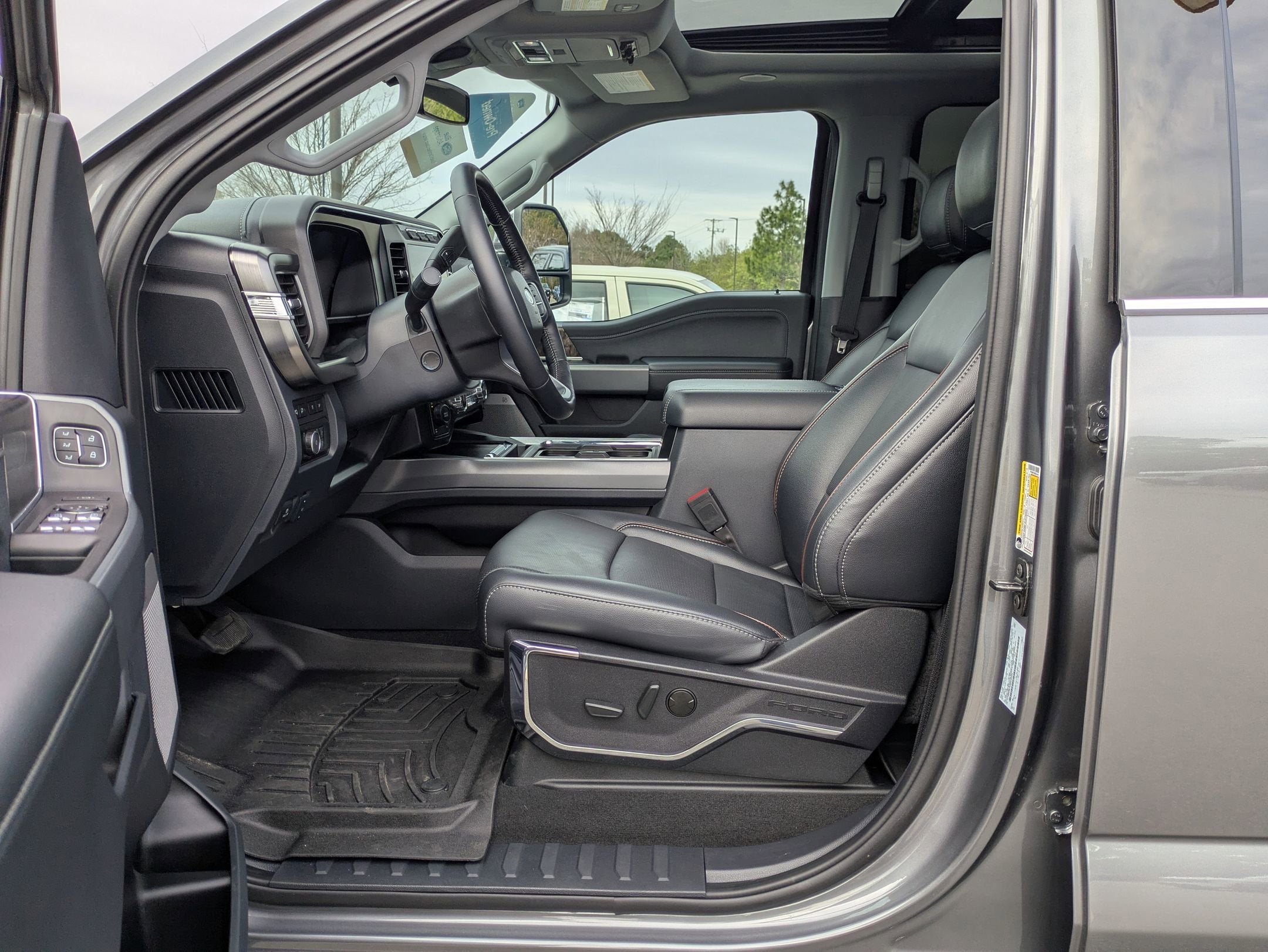 2024 Ford Super Duty F-250 SRW LARIAT