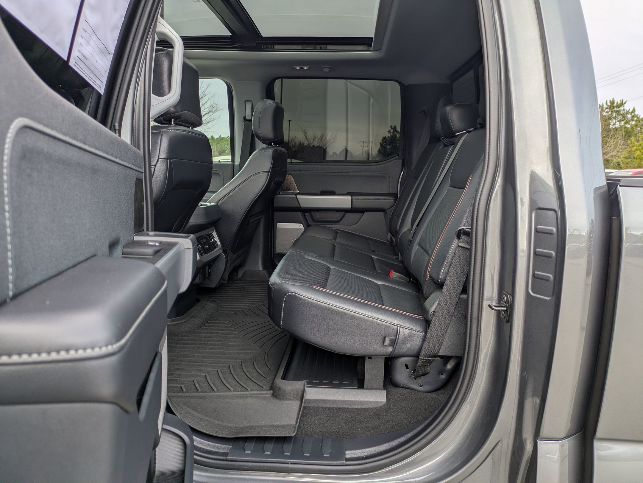 2024 Ford Super Duty F-250 SRW LARIAT