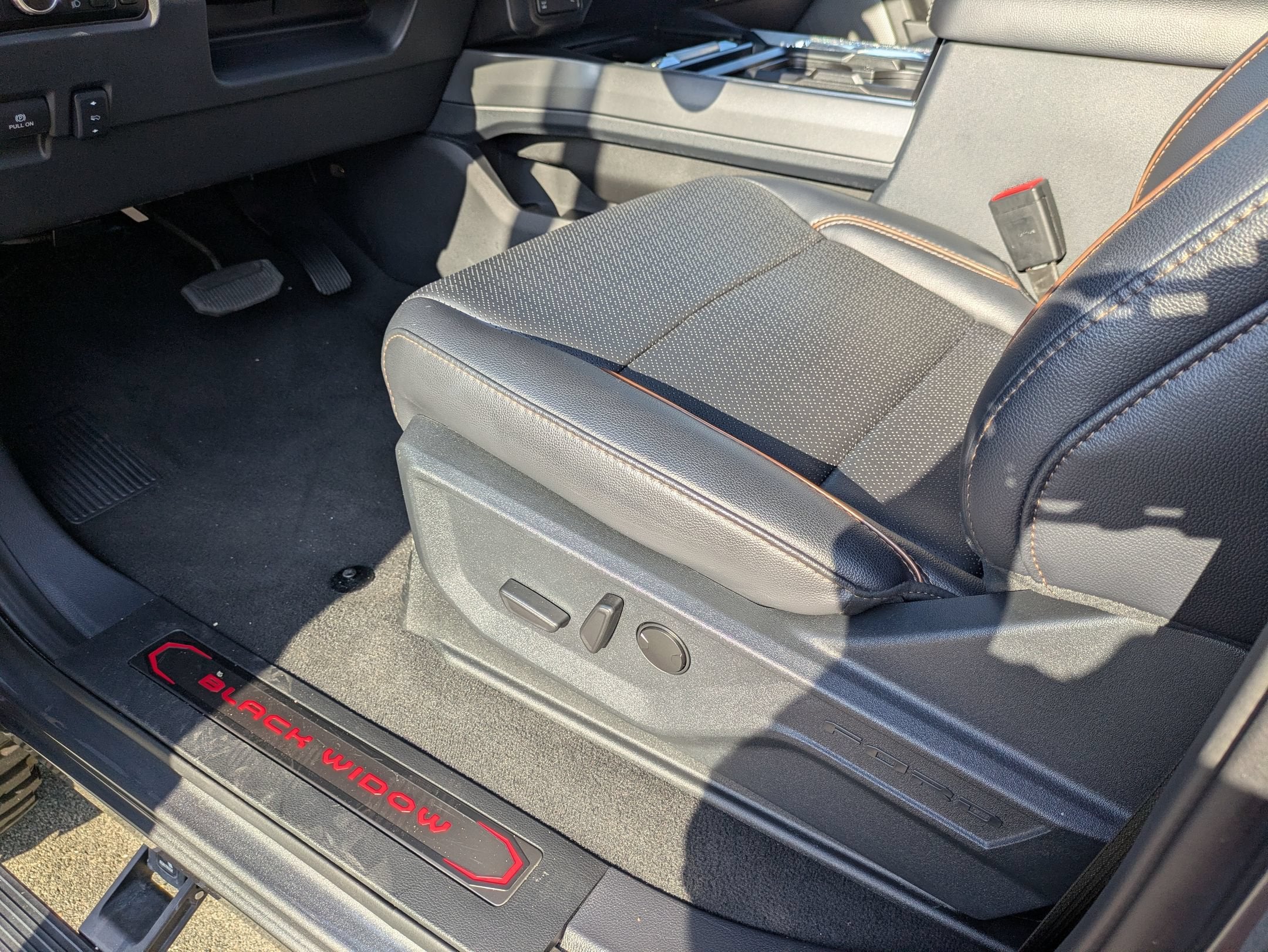 2025 Ford Super Duty F-250 SRW LARIAT