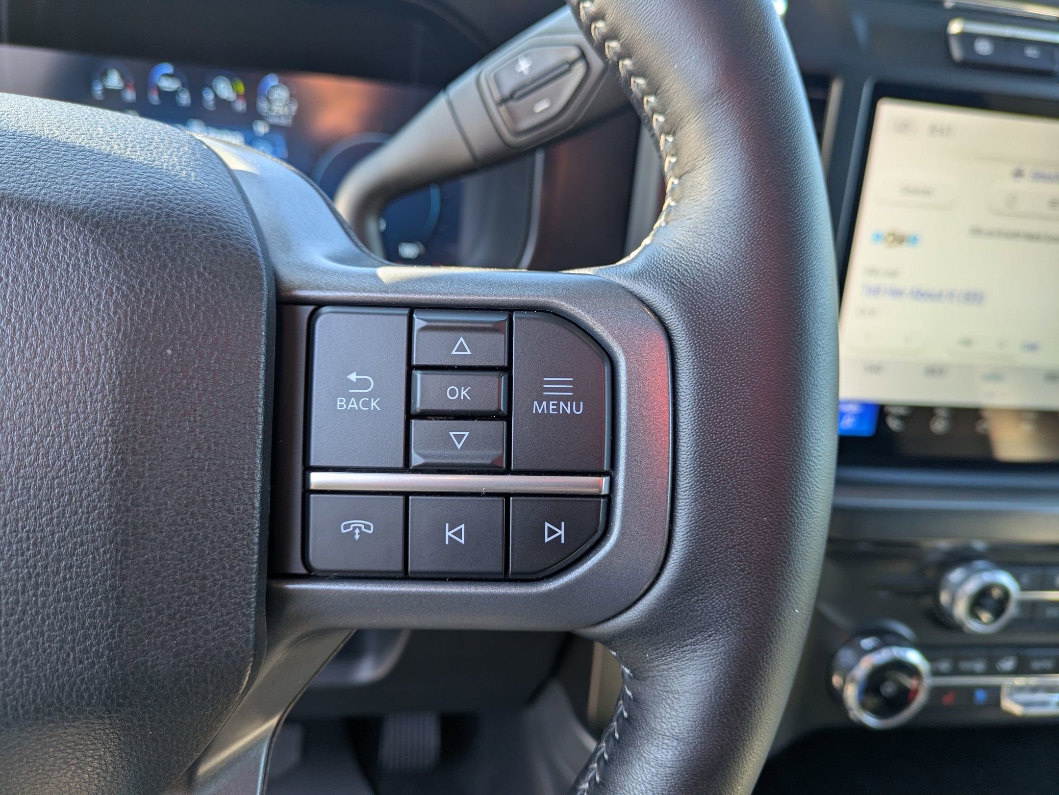 2024 Ford Super Duty F-350 SRW LARIAT