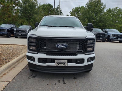 2027 Ford Super Duty F-350 SRW XLT