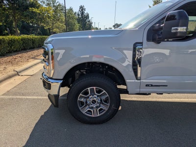 2026 Ford Super Duty F-350 SRW LARIAT