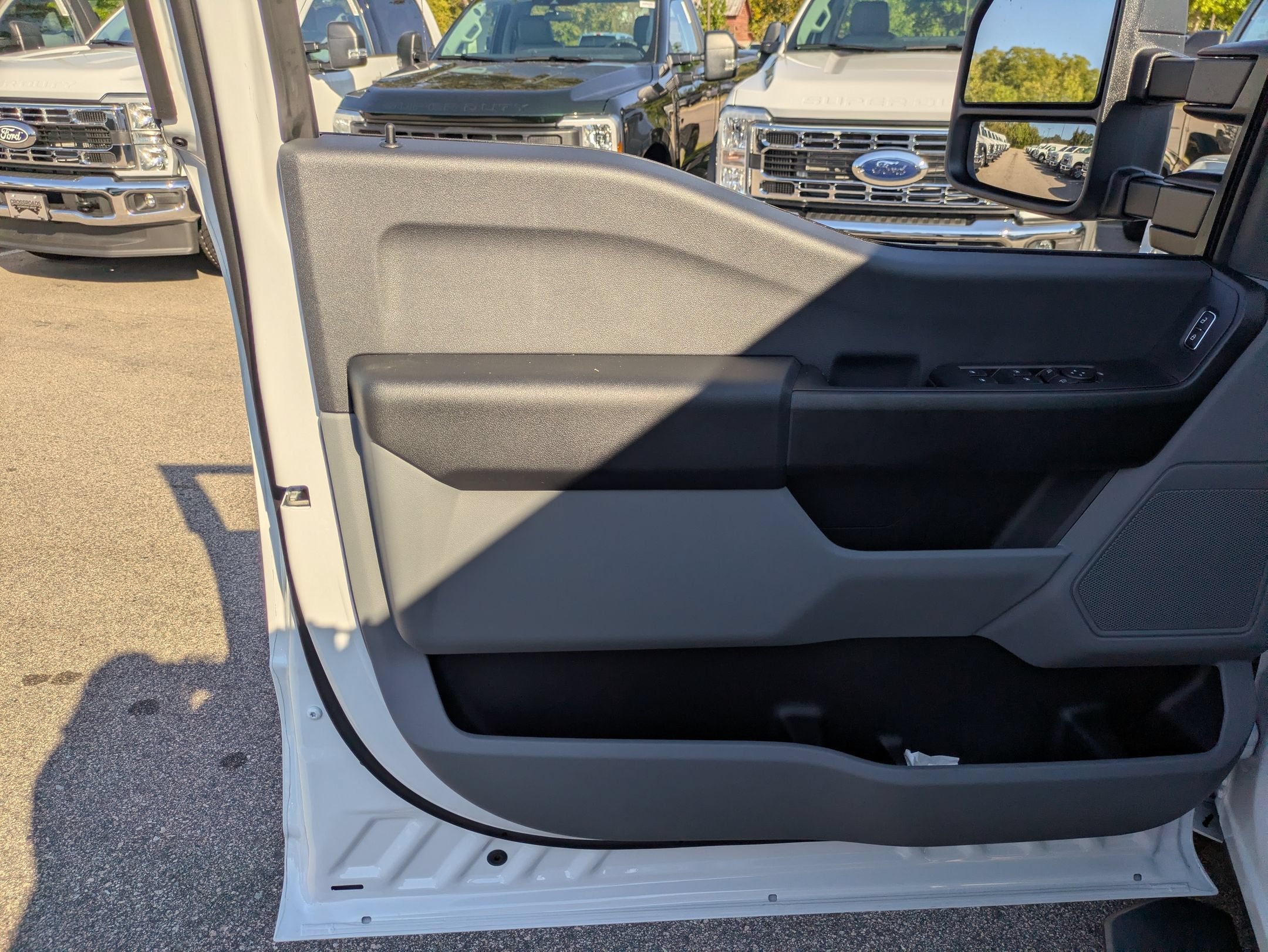 2027 Ford Super Duty F-350 DRW XL