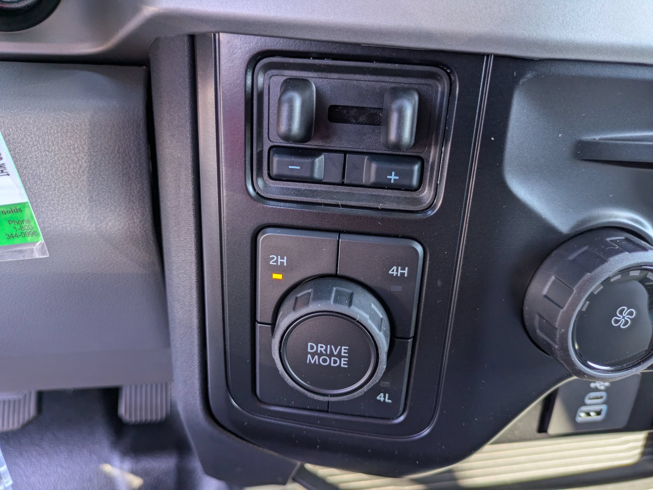 2027 Ford Super Duty F-350 DRW XL
