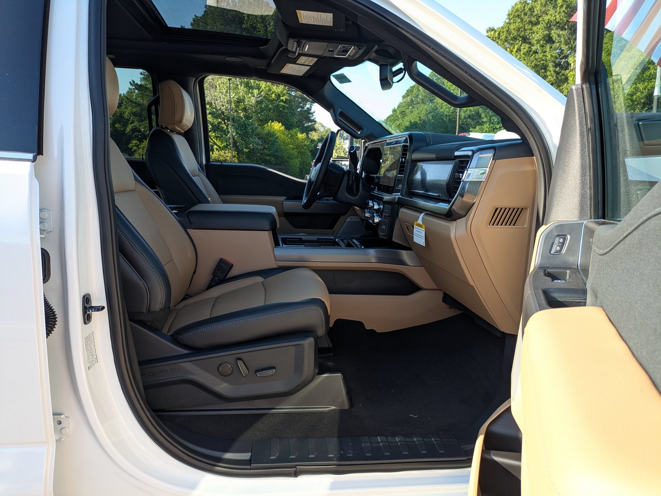 2026 Ford Super Duty F-450 DRW LARIAT