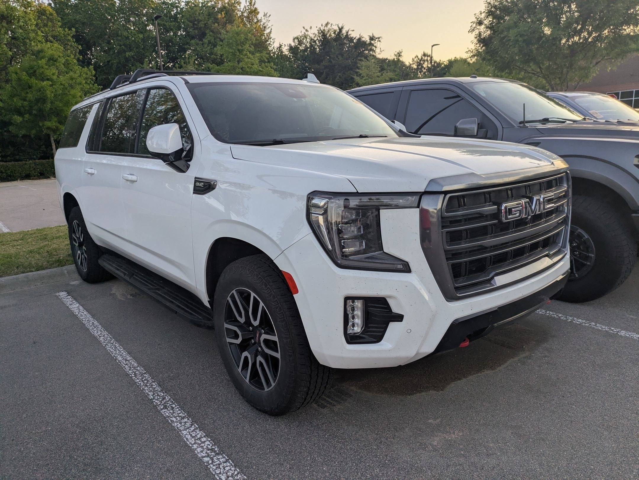 2024 GMC Yukon XL AT4