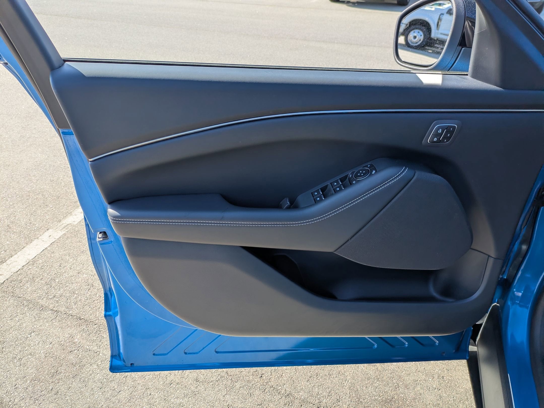 2025 Ford Mustang Mach-E Select