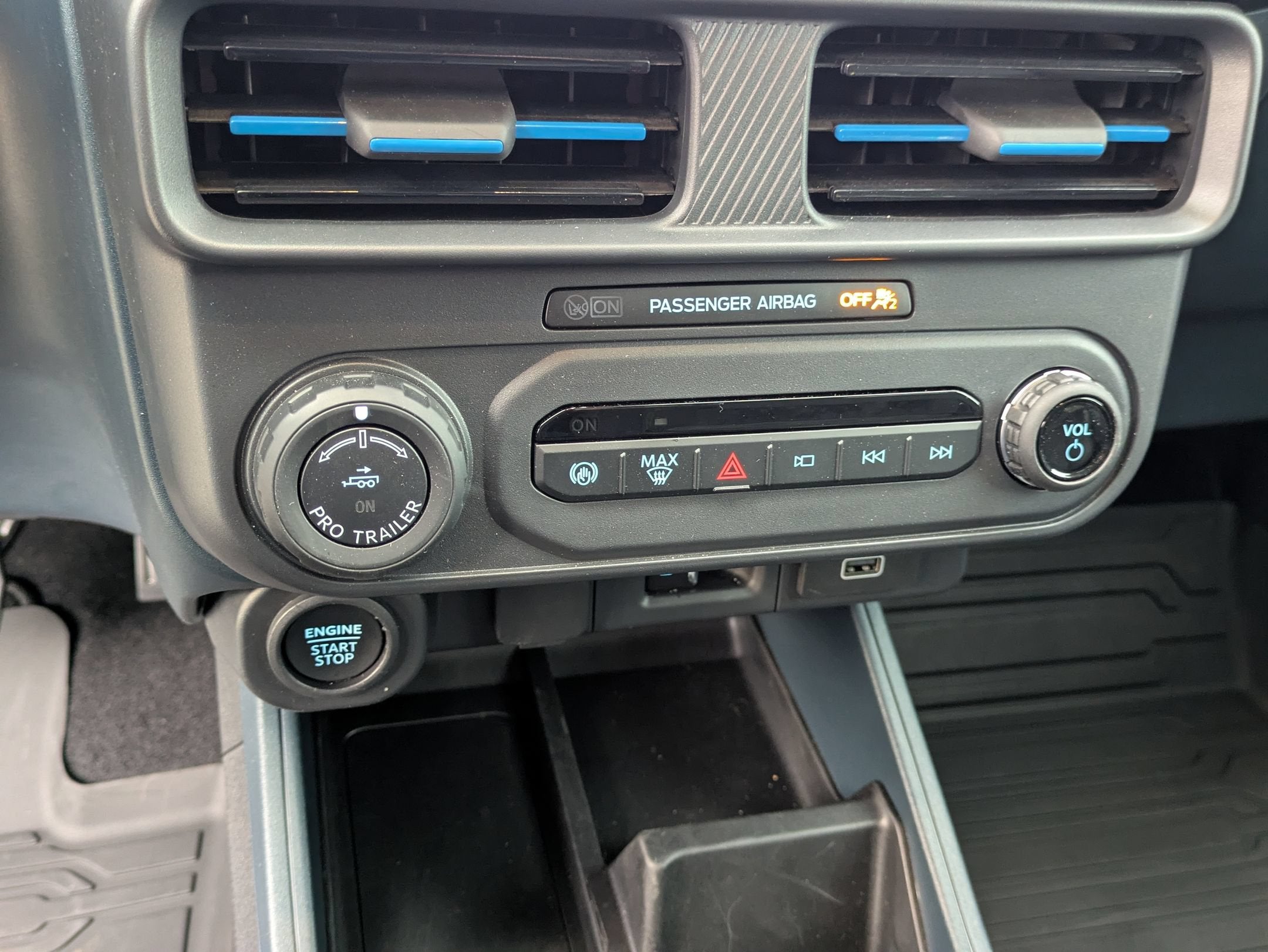 2026 Ford Maverick Lobo High - Crossroads Courtesy Demo