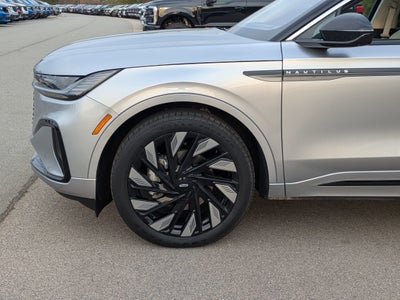 2025 Lincoln Nautilus Black Label