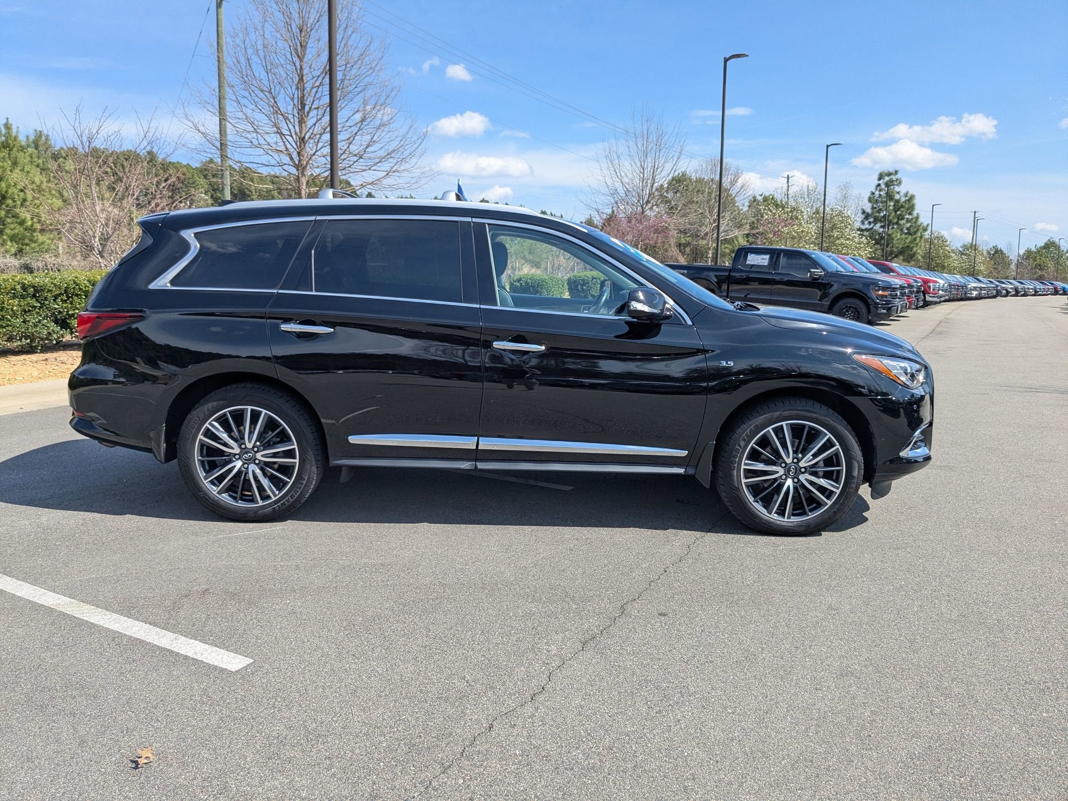 2020 INFINITI QX60 LUXE