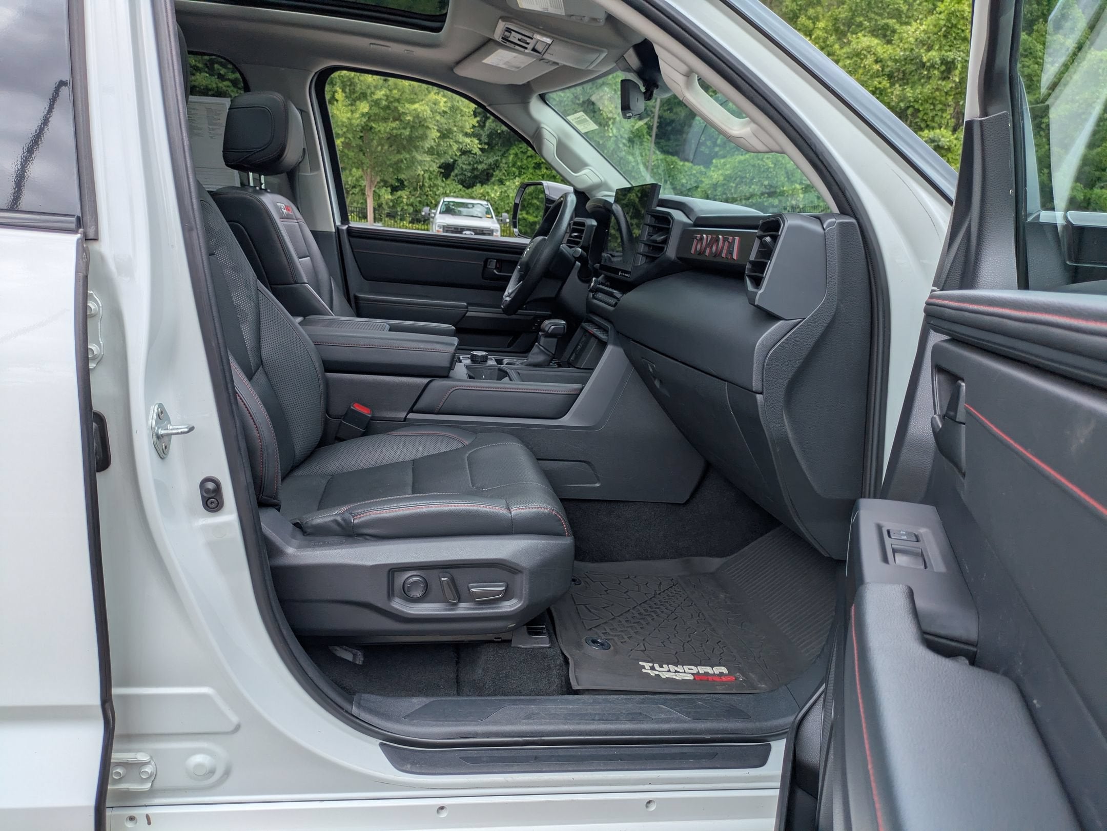 2022 Toyota Tundra 4WD TRD Pro Hybrid