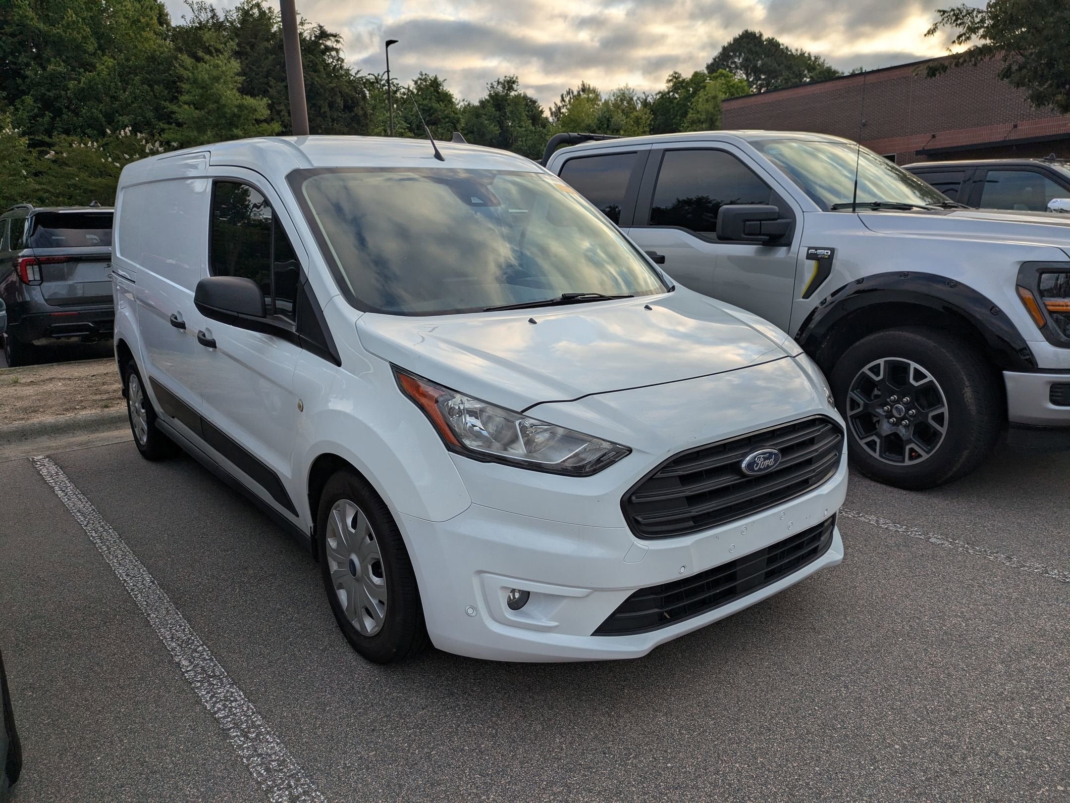 2023 Ford Transit Connect Van XLT