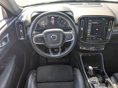 2021 Volvo XC40 R-Design
