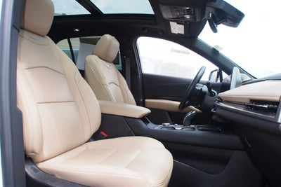 2024 Cadillac XT4 FWD Premium Luxury
