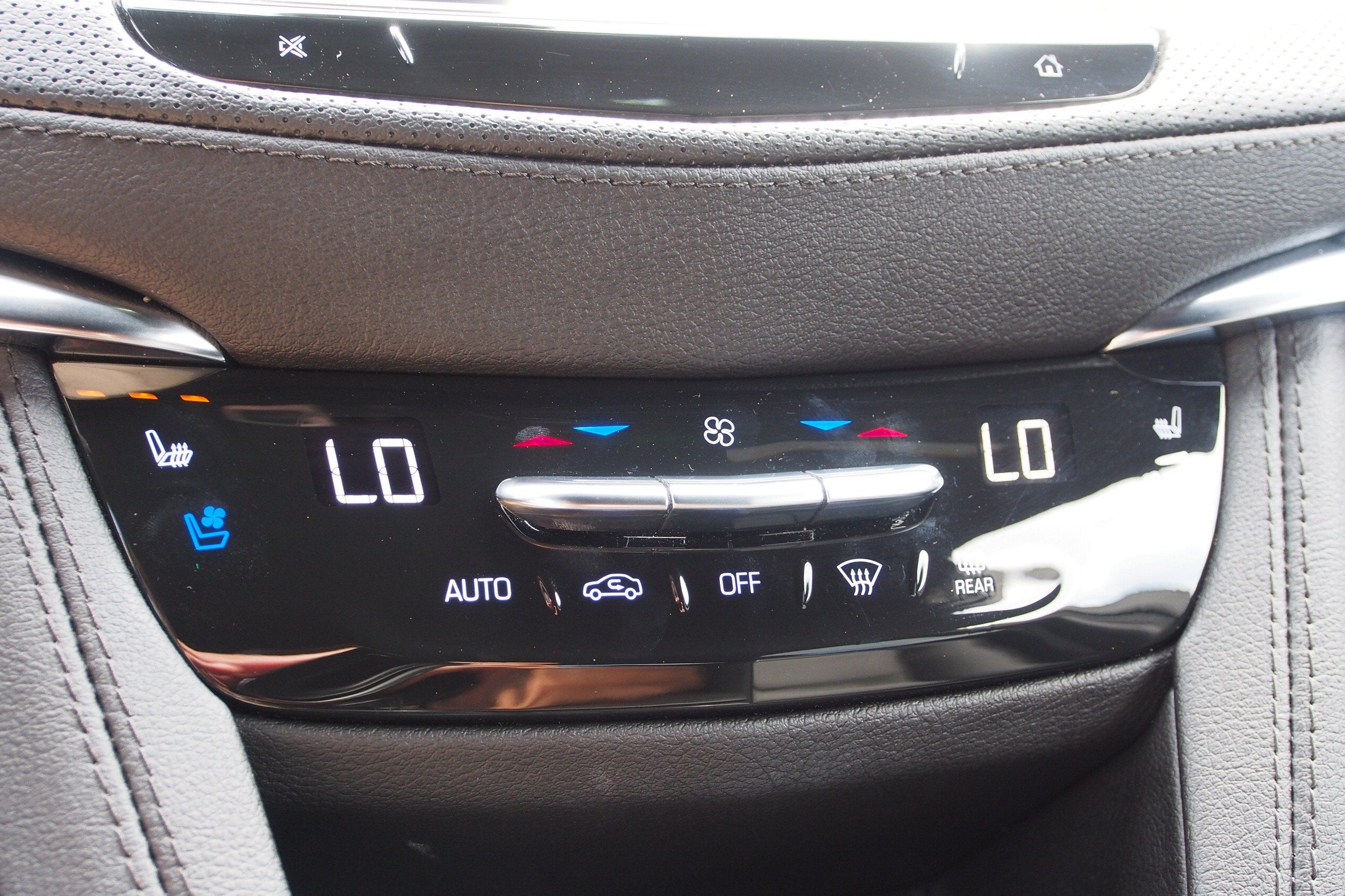 2022 Cadillac XT5 FWD Premium Luxury