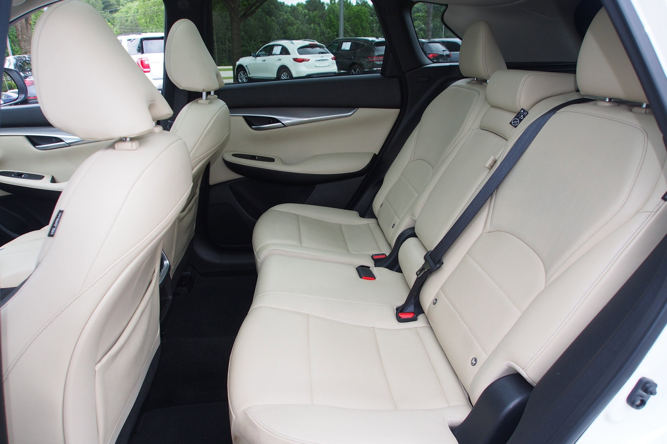 2022 INFINITI QX50 LUXE