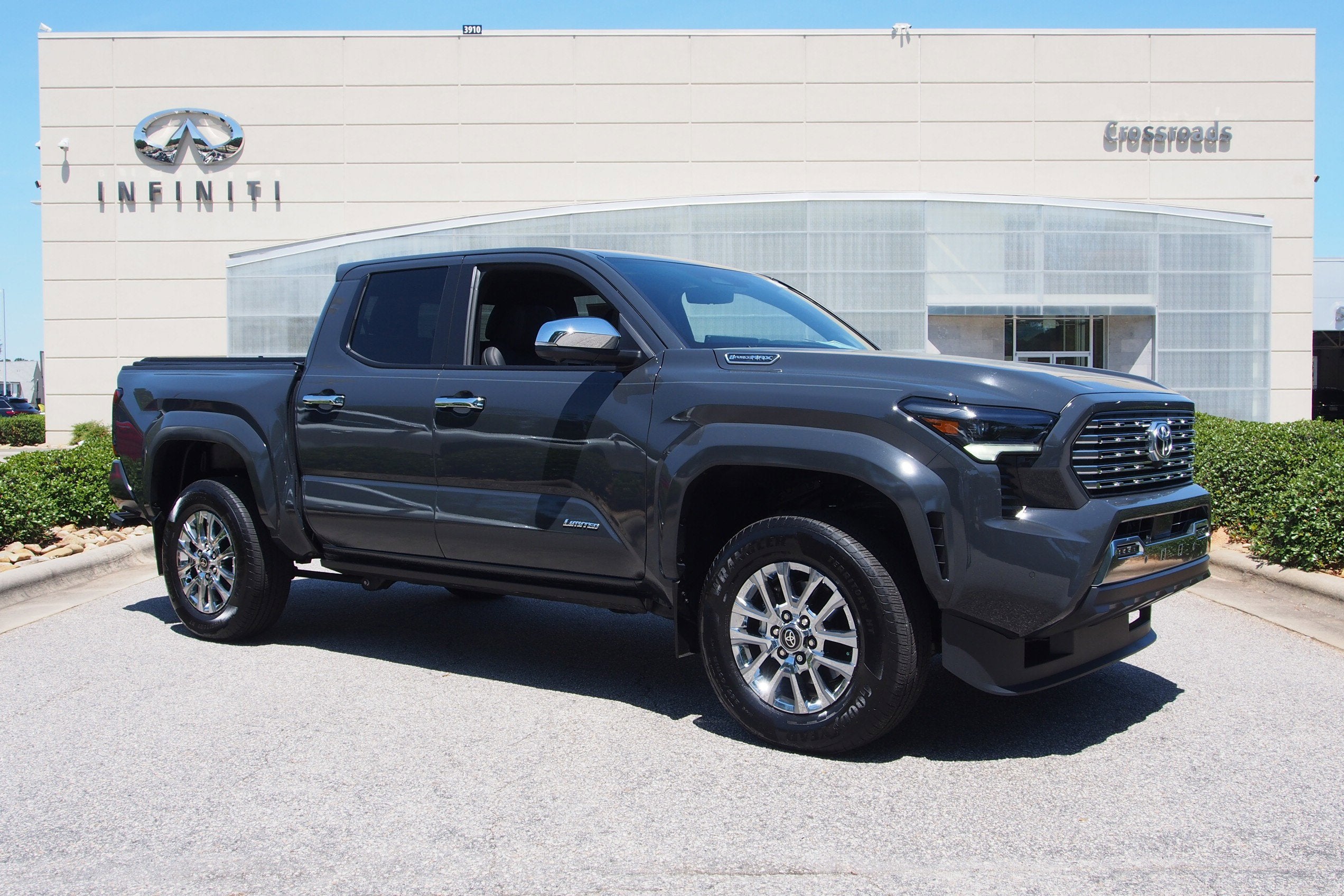2025 Toyota Tacoma 4WD Limited Hybrid