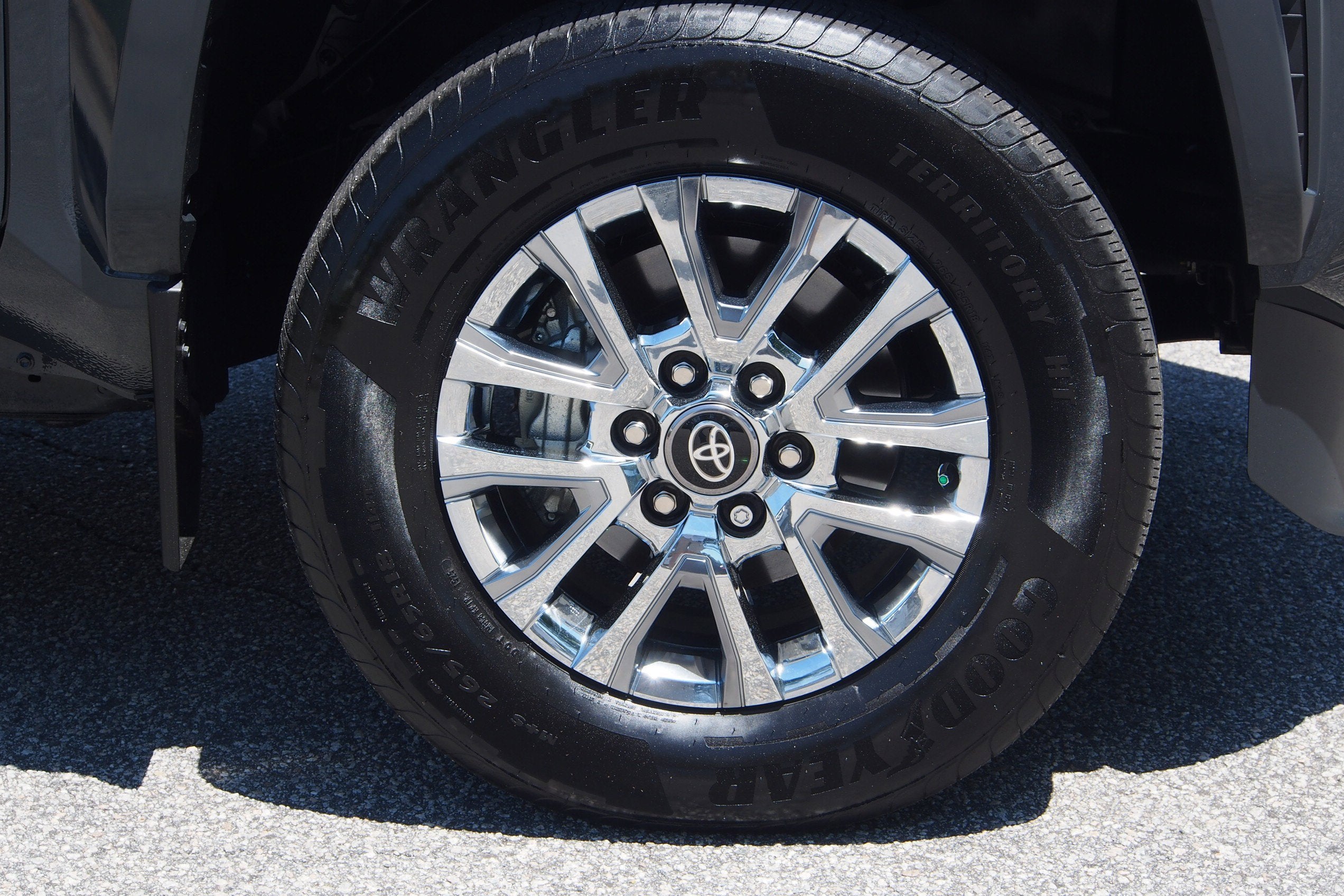 2025 Toyota Tacoma 4WD Limited Hybrid