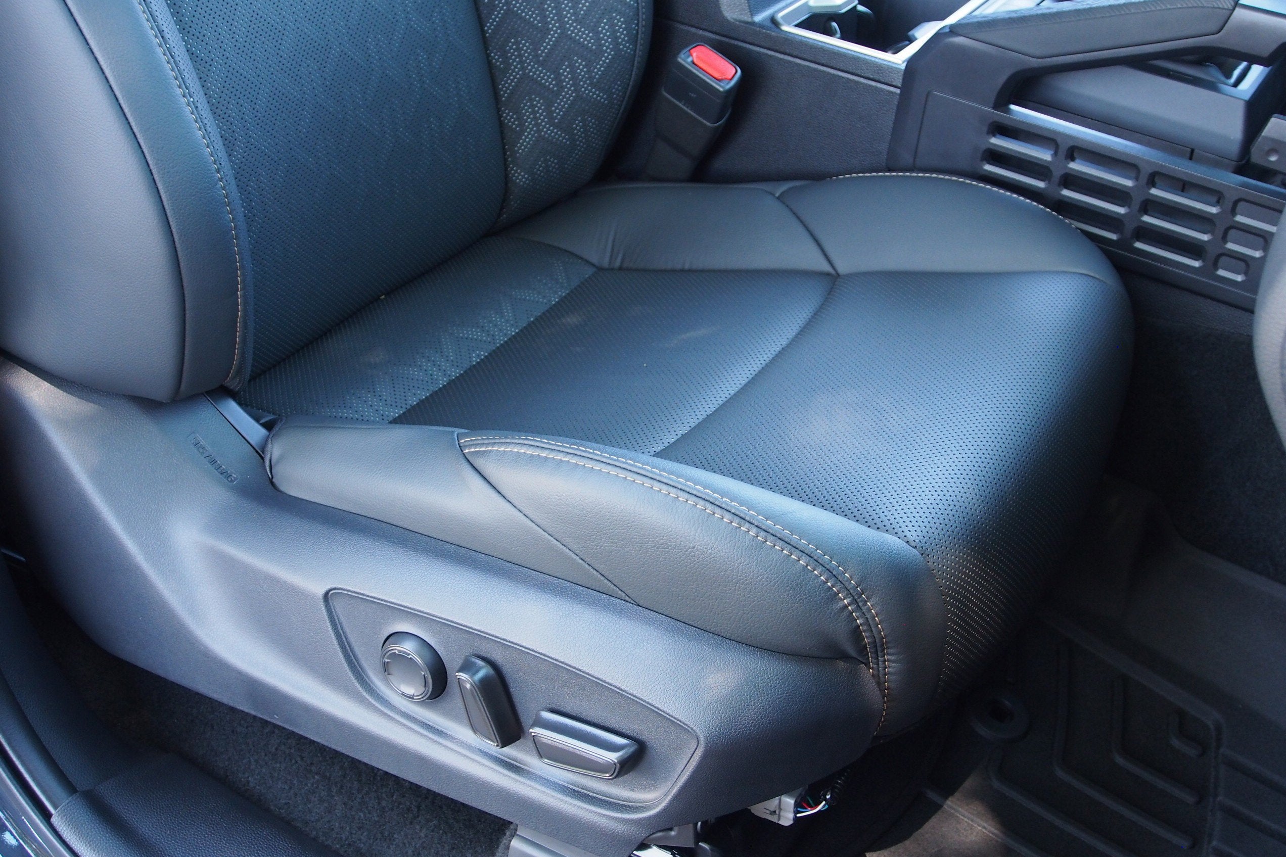 2025 Toyota Tacoma 4WD Limited Hybrid