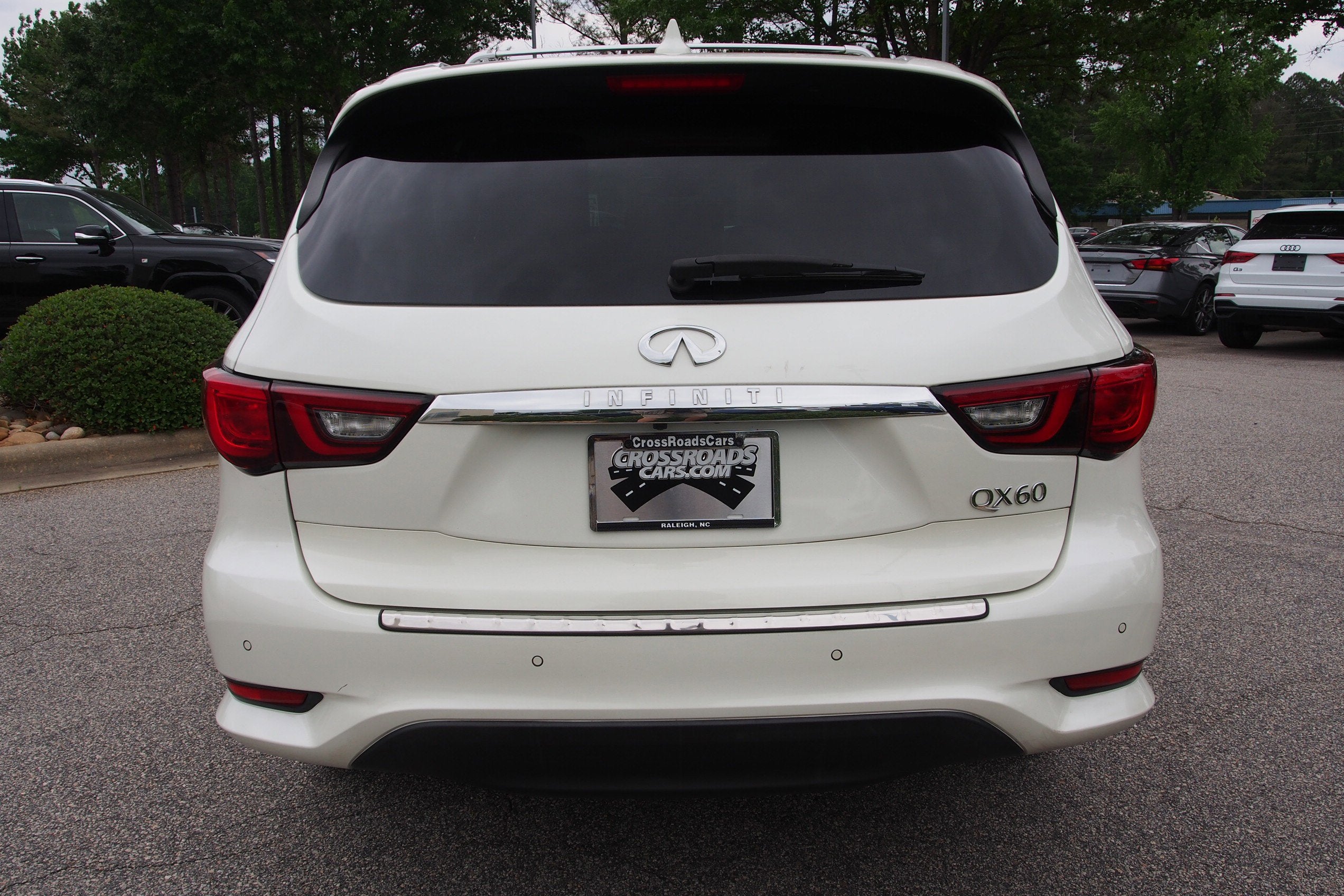 2019 INFINITI QX60 LUXE