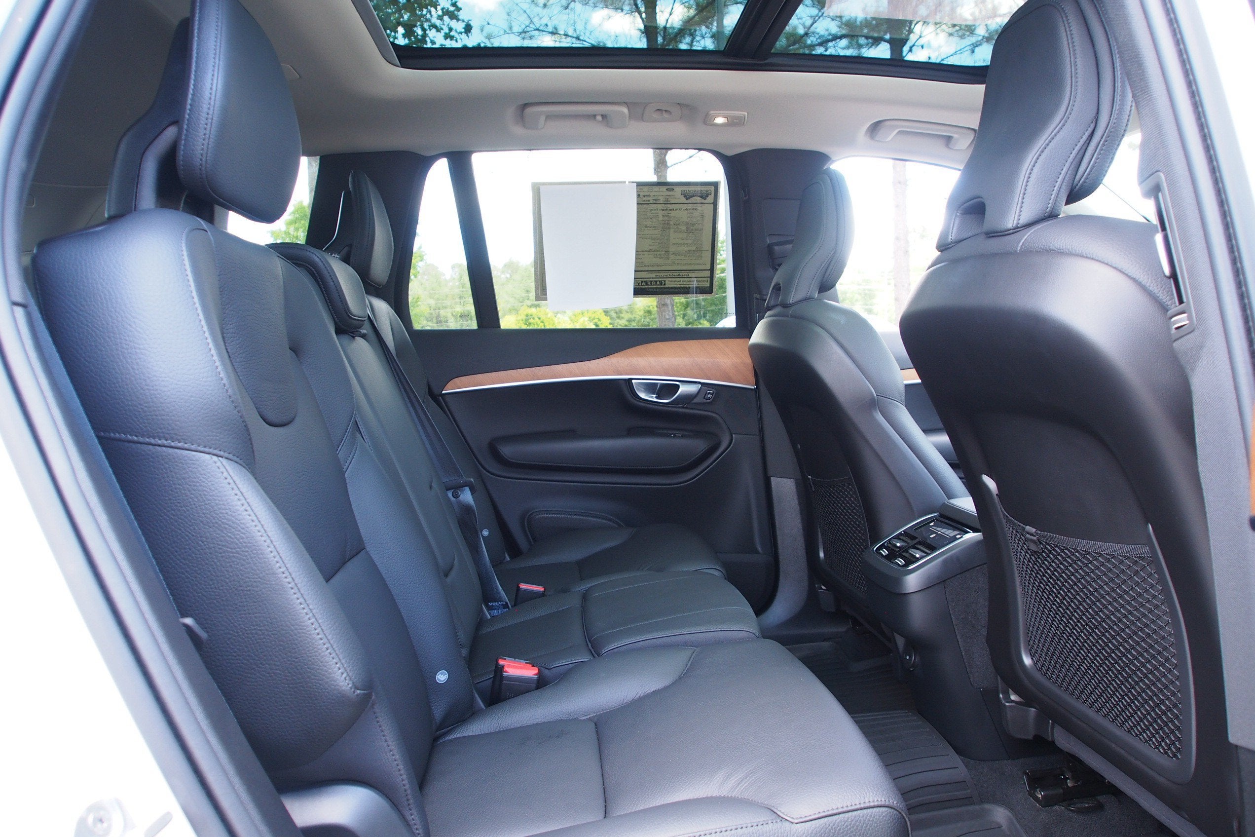 2024 Volvo XC90 Plus Bright Theme