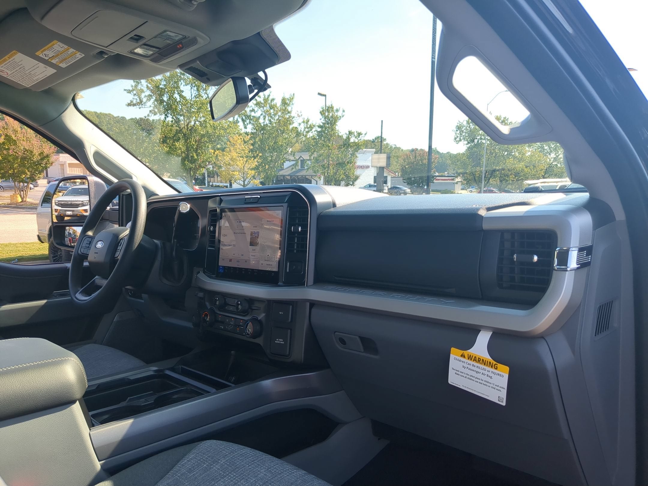 2027 Ford Super Duty F-350 SRW F-350® XLT