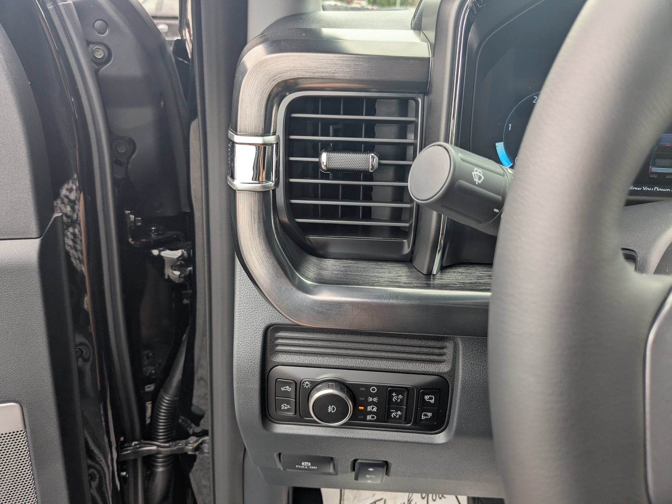 2026 Ford Super Duty F-350 DRW LARIAT