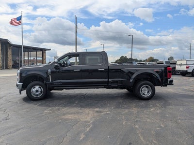 2026 Ford Super Duty F-350 DRW LARIAT