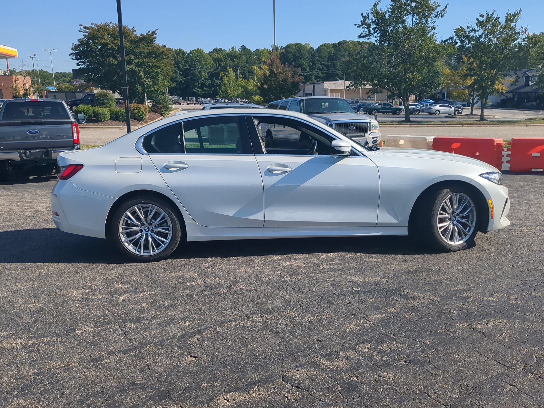 2024 BMW 3 Series 330i