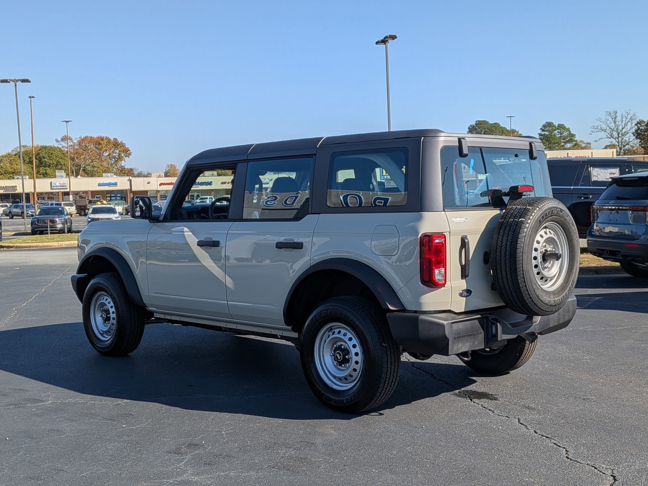 2025 Ford Bronco Base