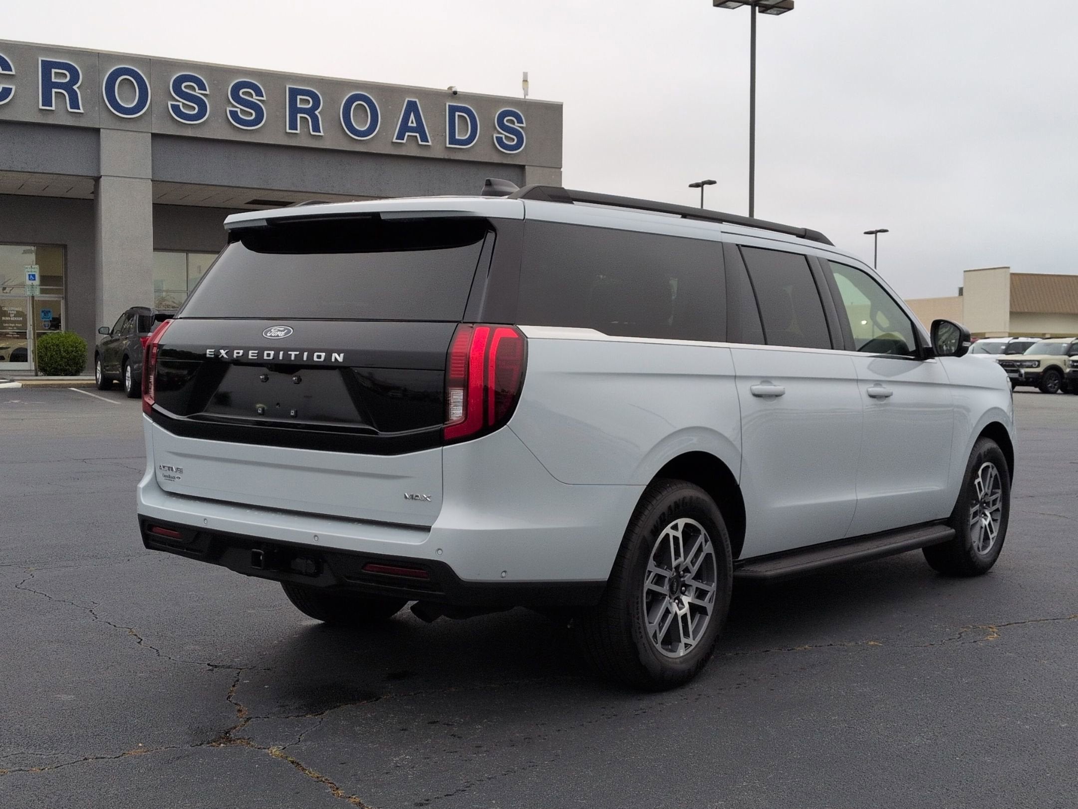2025 Ford Expedition Max Active