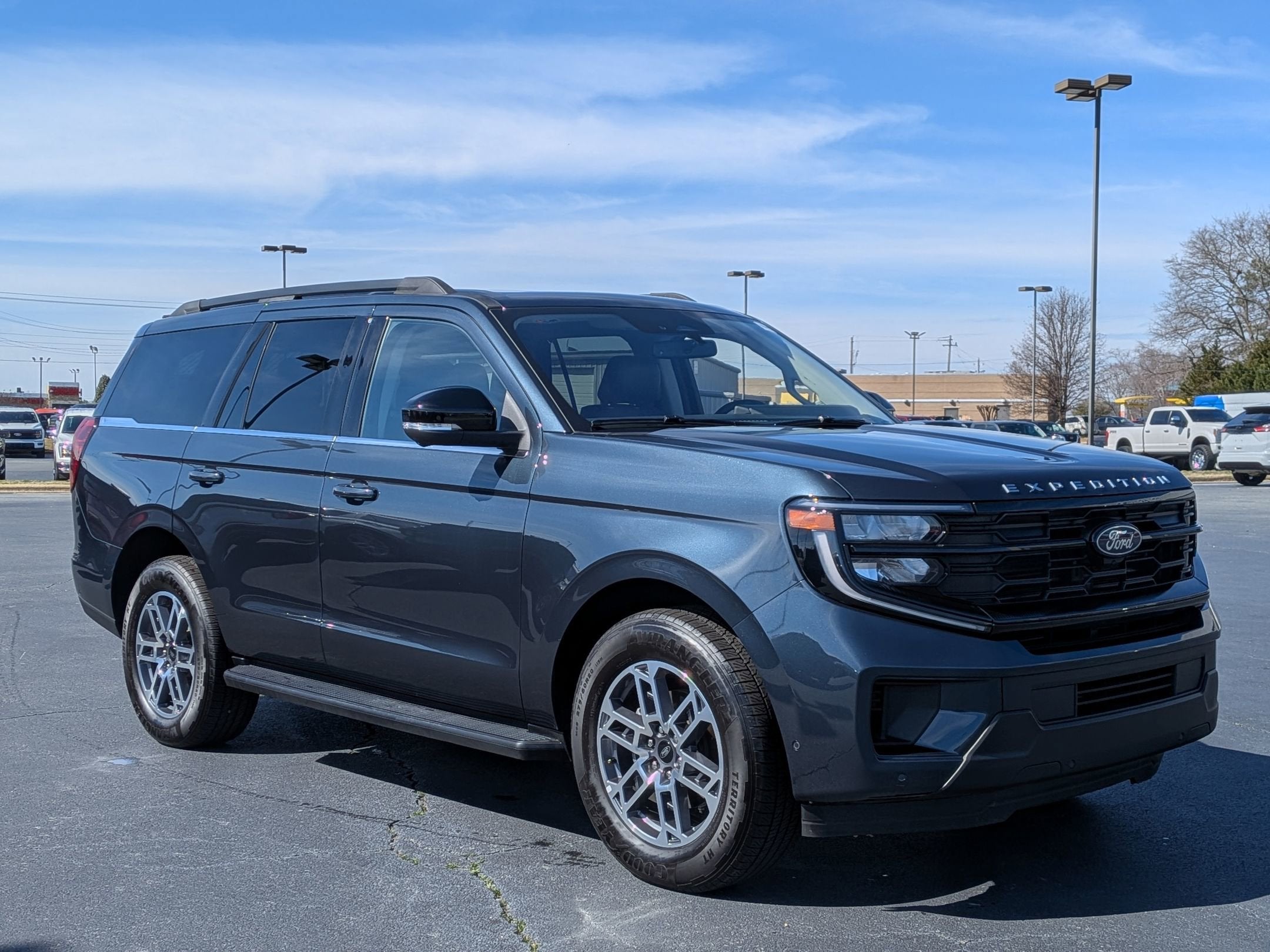 2025 Ford Expedition Active