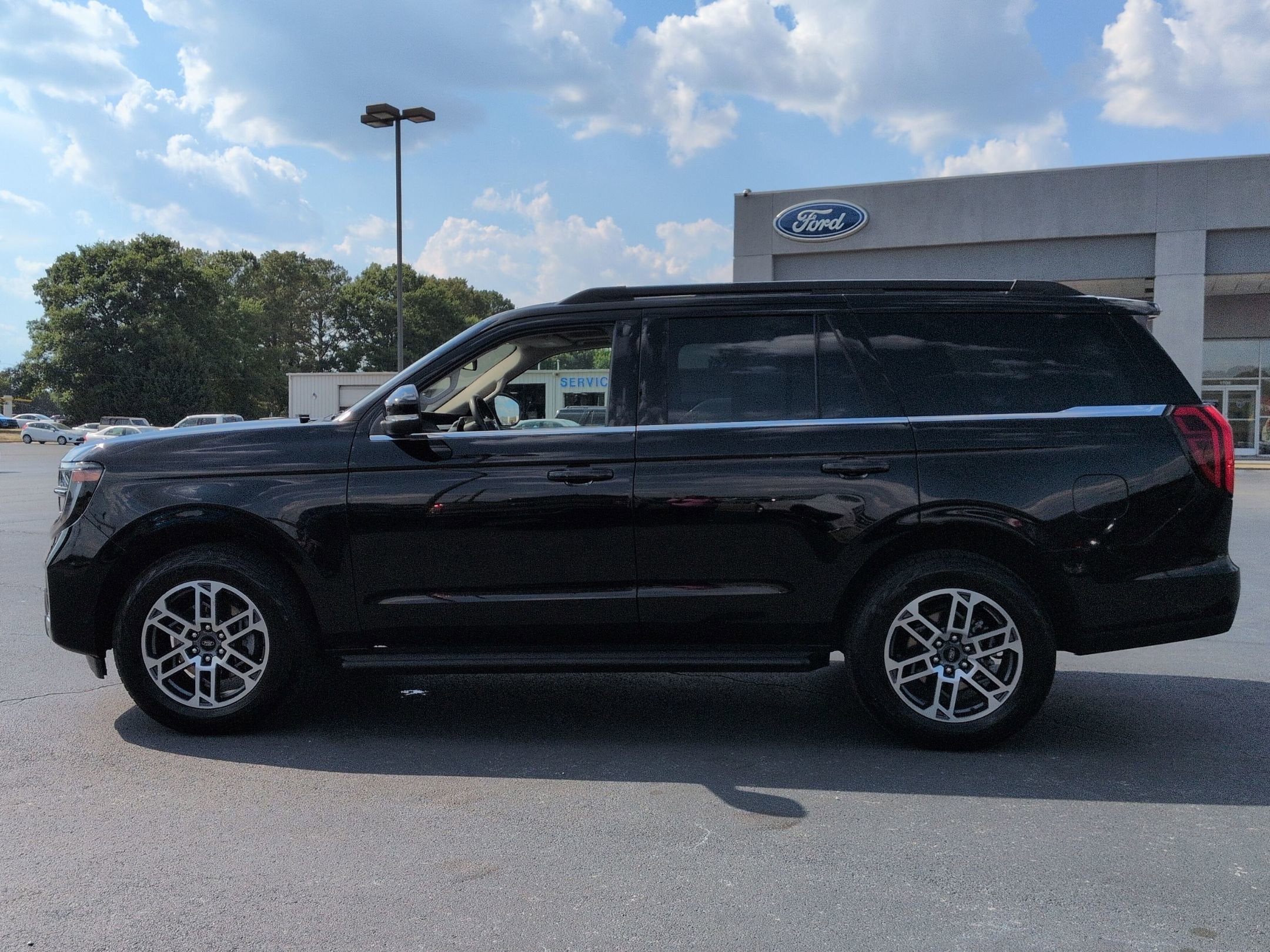 2025 Ford Expedition Active