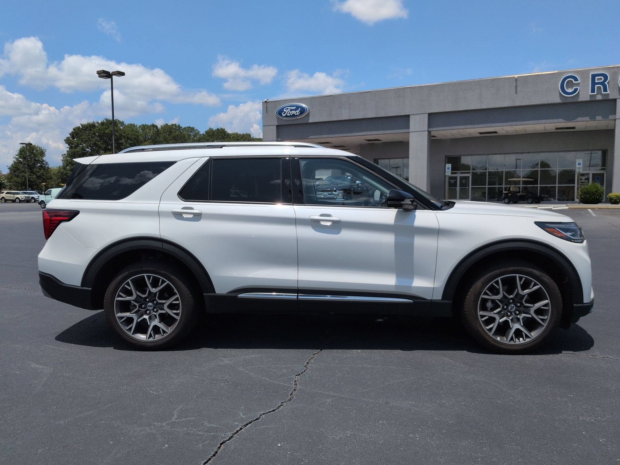 2025 Ford Explorer Platinum