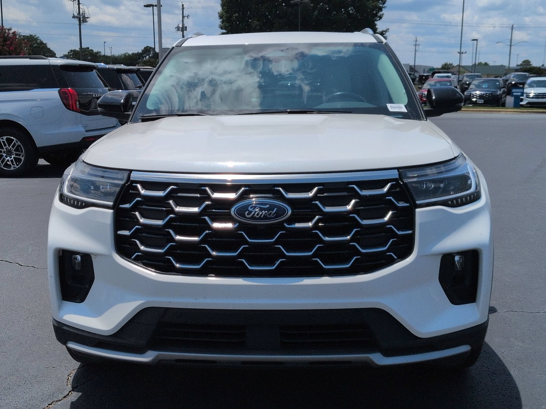2025 Ford Explorer Platinum