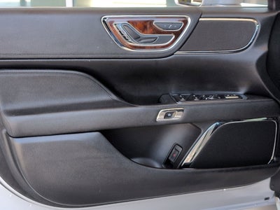 2017 Lincoln Continental Select